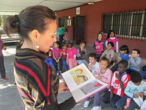 LECTURA DE LIBROS EN EL RECREO