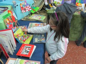 CAPERUCITA ROJA EN LA BIBLIOTECA (1)